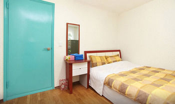 Cozyplace In Itaewon Seoul